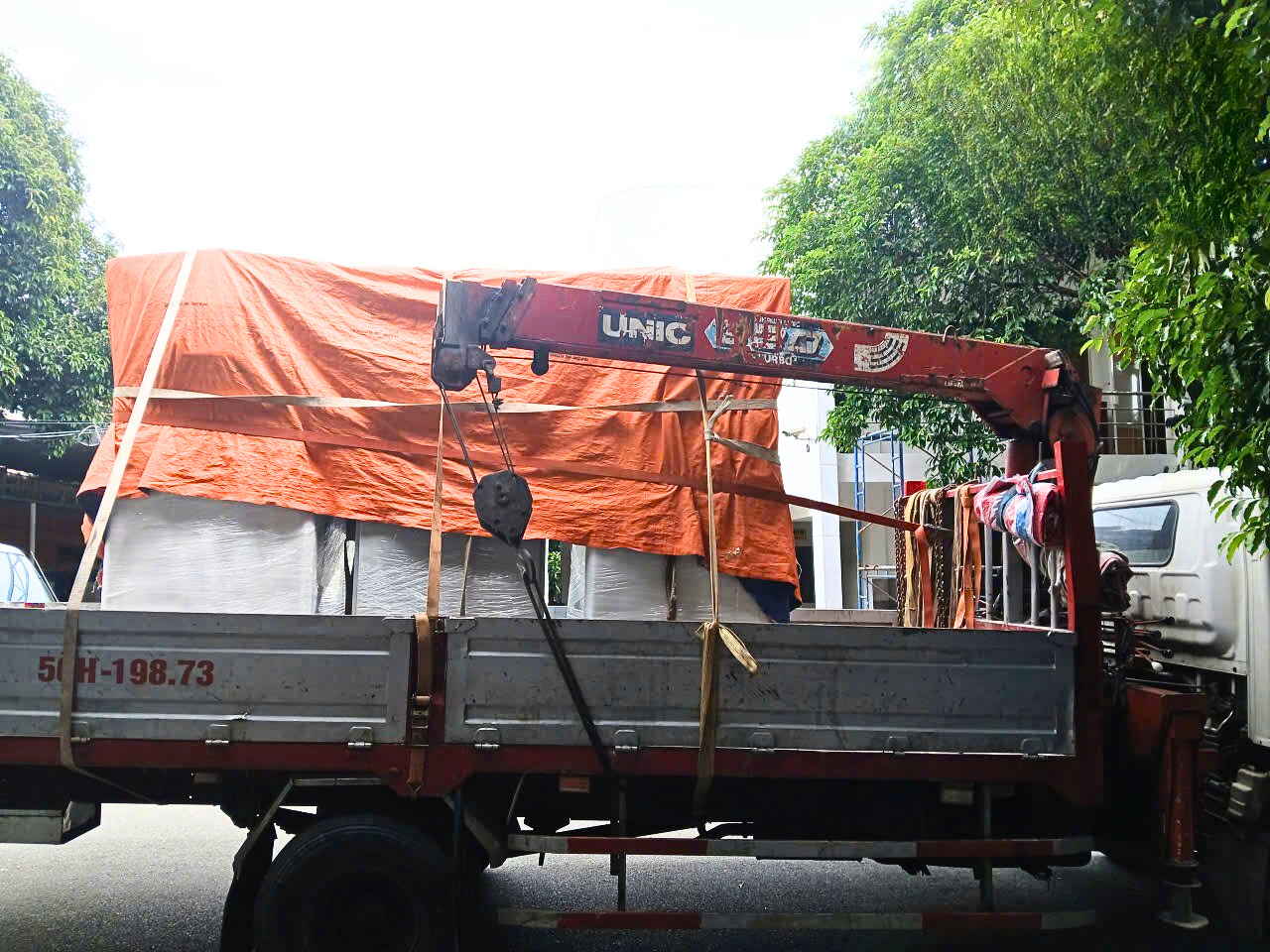 CHO THUÊ XE CẨU HCM