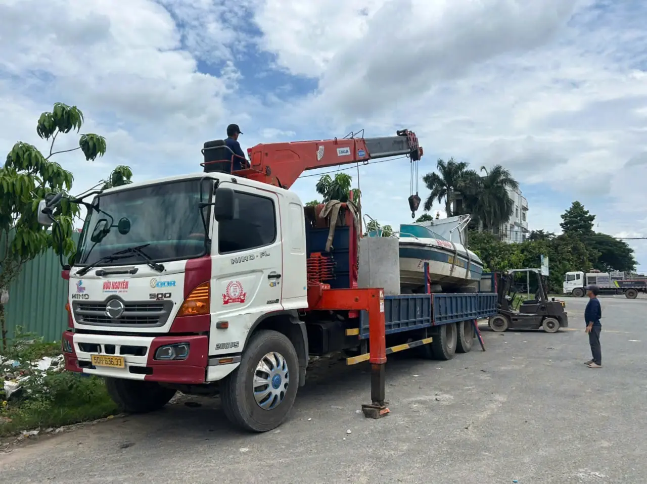 Đội ngũ t&agrave;i xế xe cẩu gi&agrave;u kinh nghiệm của Vận Tải Hữu Nguy&ecirc;n